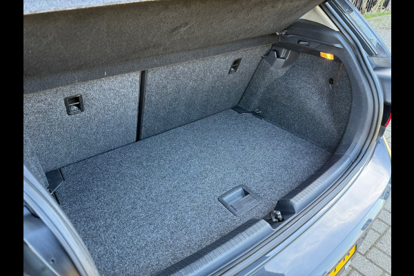 Volkswagen Polo 1.0 TSI Highline - Automaat - Navi - Climate - Parkeerhulp- Org.NL