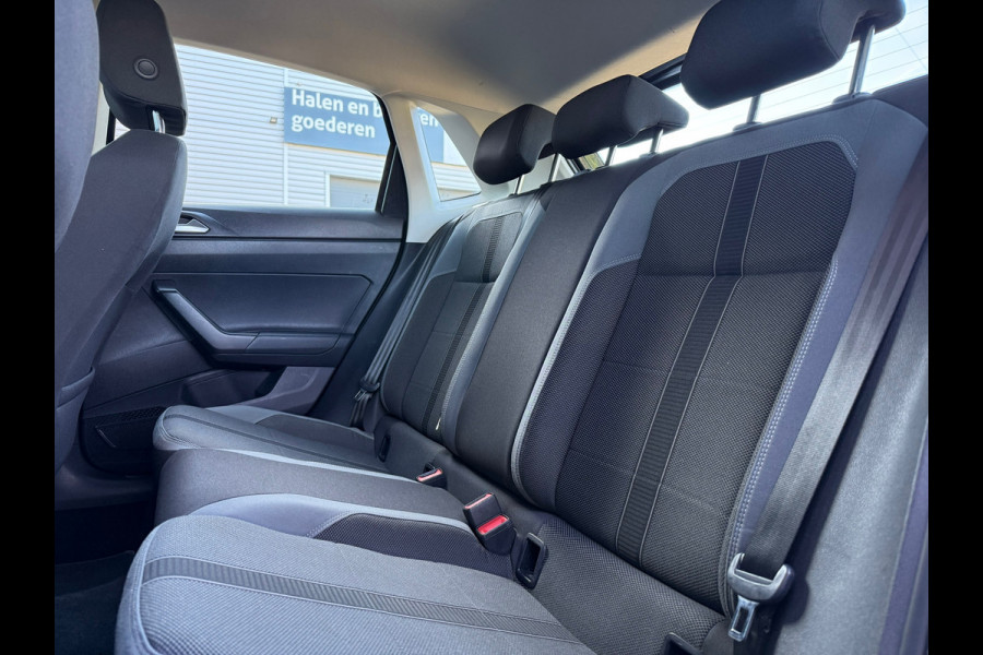 Volkswagen Polo 1.0 TSI Highline - Automaat - Navi - Climate - Parkeerhulp- Org.NL