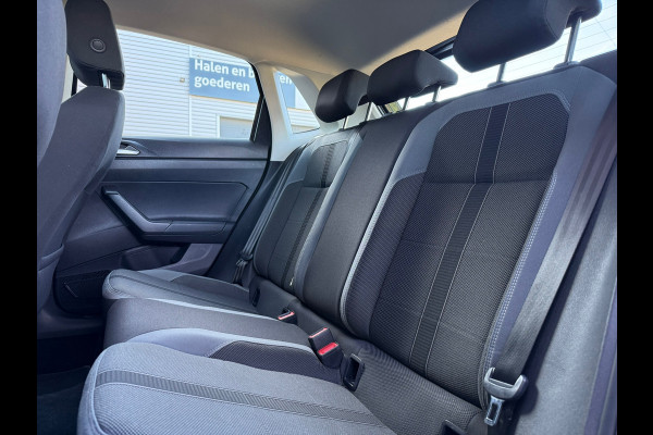 Volkswagen Polo 1.0 TSI Highline - Automaat - Navi - Climate - Parkeerhulp- Org.NL