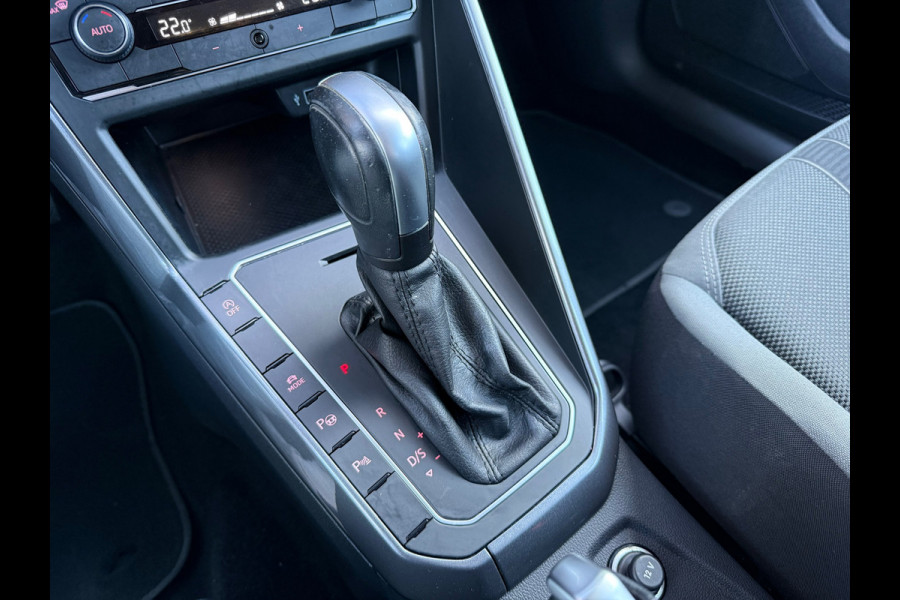 Volkswagen Polo 1.0 TSI Highline - Automaat - Navi - Climate - Parkeerhulp- Org.NL