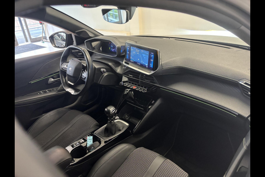 Peugeot 208 1.2 PureTech GT Afneembare trekhaak | Navigatie | Achteruitrijcamera | Dodehoek detectie | Android auto / Apple carplay