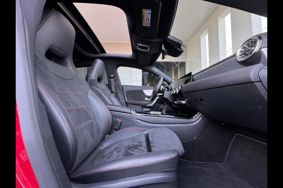 Mercedes-Benz CLA-Klasse Shooting Brake 250 e Business Solution AMG Limited, panoramadak,afn trekhaak, VOL OPTIES, 1 e eigenaar,