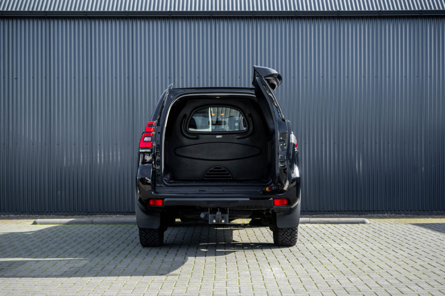 Toyota Land Cruiser 2.8D-4D | 204 PK | 5DRS | 4x4 | Fabrieksgarantie | Dealer onderhouden | Cruise | Airco | Trekhaak