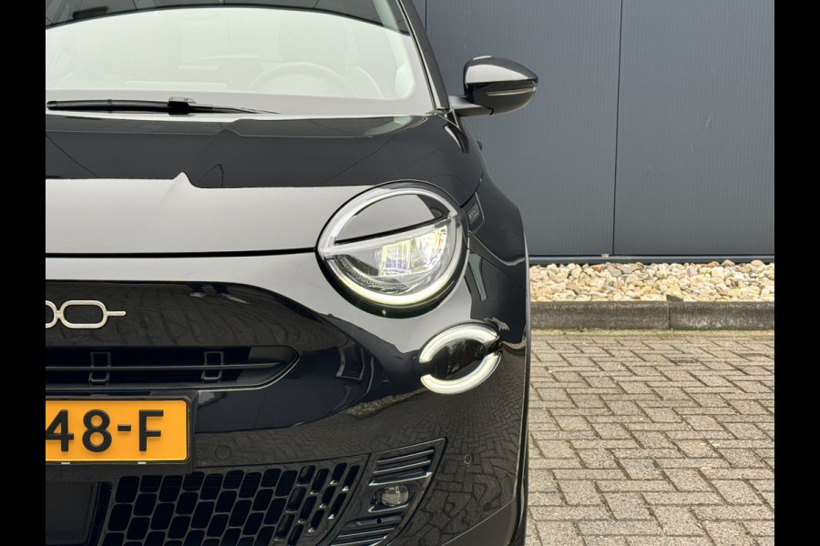 Fiat 600 1.2 Hybrid Urban | Automaat | LED | Camera | Carplay | Cruise control | Schakelpaddles