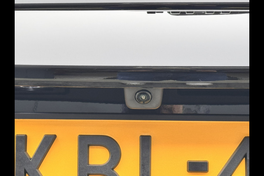 Fiat 600 1.2 Hybrid Urban | Automaat | LED | Camera | Carplay | Cruise control | Schakelpaddles