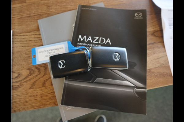 Mazda CX-30 2.0 e-SkyActiv-G M Hybrid Comfort Navi / Trekh / Stoel/stuurverw / Cruise / Camera / Head-up All-season banden