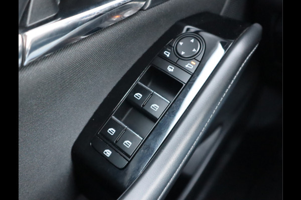 Mazda CX-30 2.0 e-SkyActiv-G M Hybrid Comfort Navi / Trekh / Stoel/stuurverw / Cruise / Camera / Head-up All-season banden