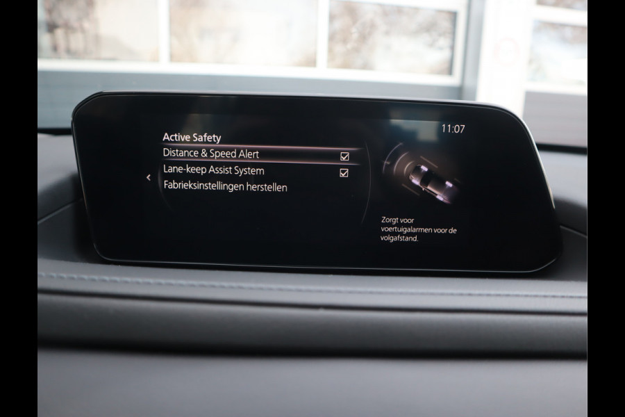 Mazda CX-30 2.0 e-SkyActiv-G M Hybrid Comfort Navi / Trekh / Stoel/stuurverw / Cruise / Camera / Head-up All-season banden