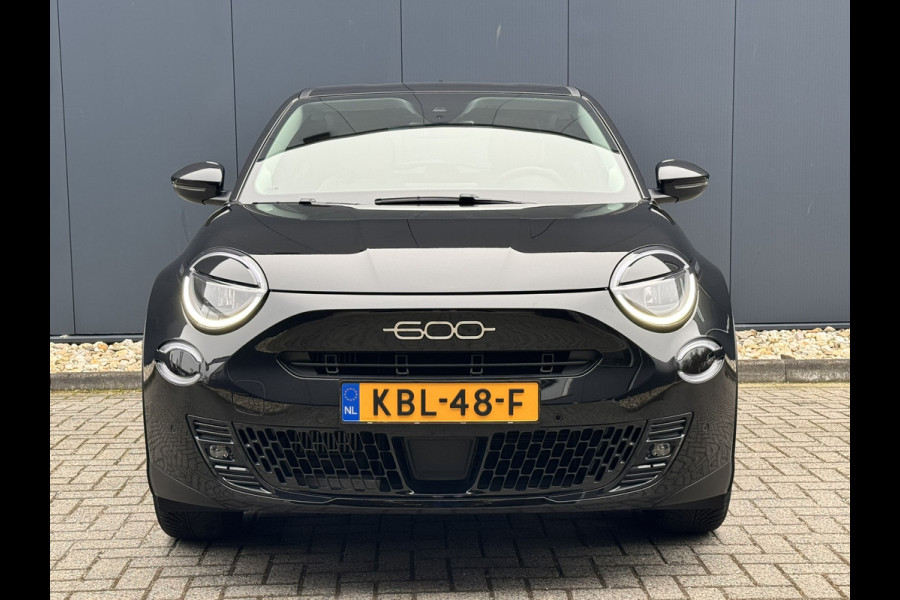 Fiat 600 1.2 Hybrid Urban | Automaat | LED | Camera | Carplay | Cruise control | Schakelpaddles