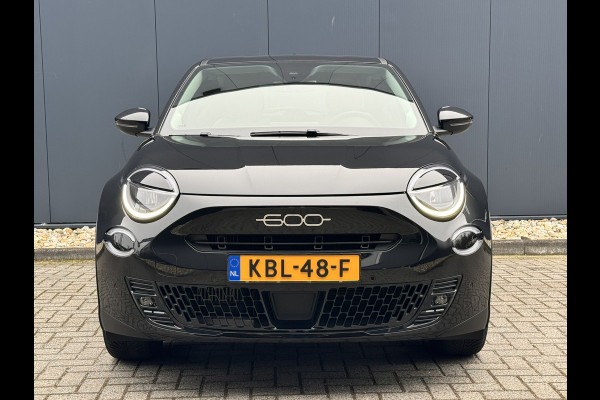 Fiat 600 1.2 Hybrid Urban | Automaat | LED | Camera | Carplay | Cruise control | Schakelpaddles