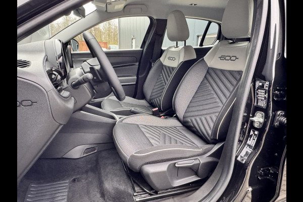 Fiat 600 1.2 Hybrid Urban | Automaat | LED | Camera | Carplay | Cruise control | Schakelpaddles