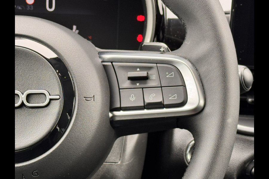 Fiat 600 1.2 Hybrid Urban | Automaat | LED | Camera | Carplay | Cruise control | Schakelpaddles