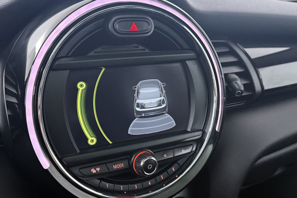 MINI Mini 1.5 One Chili Business (PANORAMADAK, PARKEERSENSOREN, CRUISE CONTROL, NAVIGATIE, STOELVERWARMING, SFEERVERLICHTING)