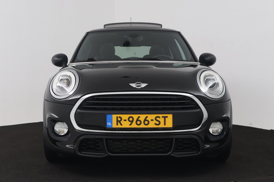 MINI Mini 1.5 One Chili Business (PANORAMADAK, PARKEERSENSOREN, CRUISE CONTROL, NAVIGATIE, STOELVERWARMING, SFEERVERLICHTING)
