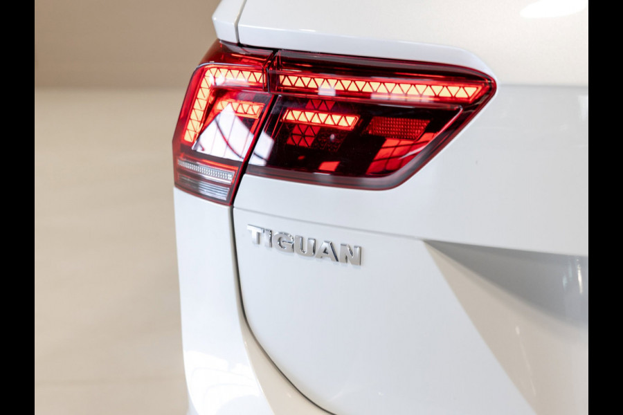 Volkswagen Tiguan 2.0 TSI 4Motion 2x R-Line / 230pk / Panorama dak / Rondomzicht camera / Dynaudio /