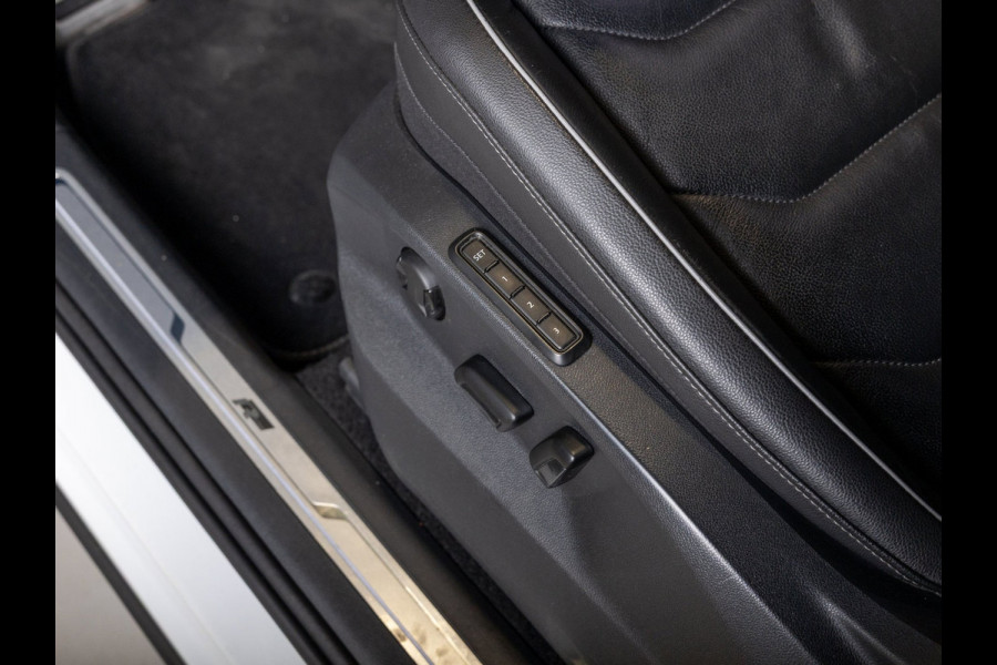 Volkswagen Tiguan 2.0 TSI 4Motion 2x R-Line / 230pk / Panorama dak / Rondomzicht camera / Dynaudio /