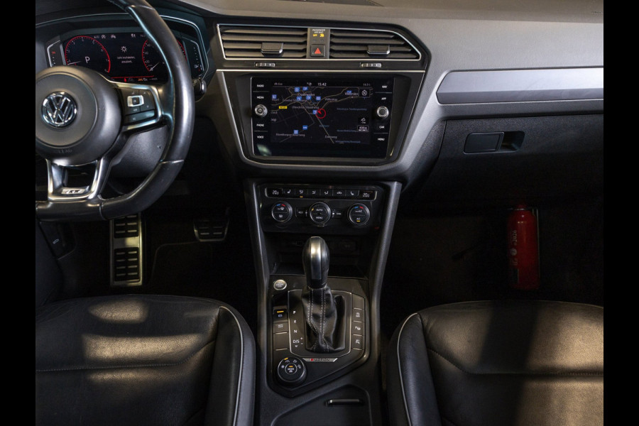 Volkswagen Tiguan 2.0 TSI 4Motion 2x R-Line / 230pk / Panorama dak / Rondomzicht camera / Dynaudio /