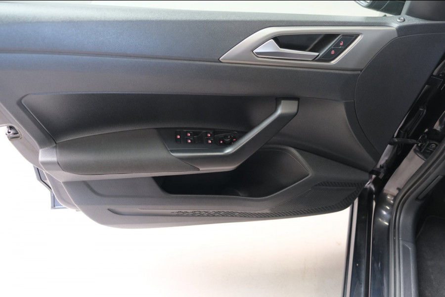 Volkswagen Polo 1.0 TSI Comfortline Business - N.A.P. Airco, Cruise, PDC, Camera, PDC, Carplay.