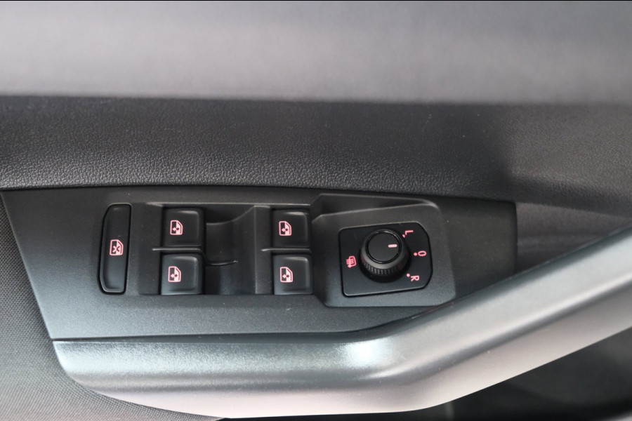 Volkswagen Polo 1.0 TSI Comfortline Business - N.A.P. Airco, Cruise, PDC, Camera, PDC, Carplay.