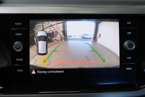 Volkswagen Polo 1.0 TSI Comfortline Business - N.A.P. Airco, Cruise, PDC, Camera, PDC, Carplay.