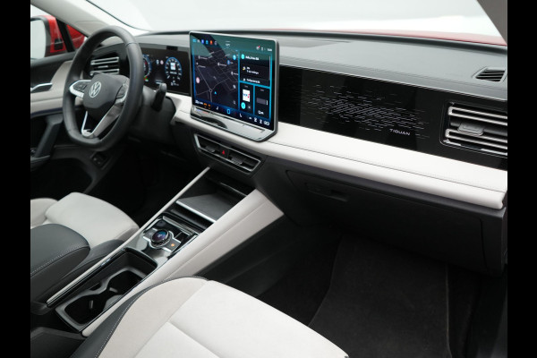 Volkswagen Tiguan 1.5 eHybrid Elegance 204pk Plug In Hybrid | Panodak | Trekhaak af Fabriek | Adaptive Cruise | Head Up | 360 Camera | Alcantara Sportstoelen Massage | 20"L.M | IQ Light | Keyless |