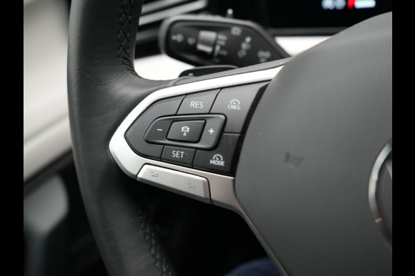 Volkswagen Tiguan 1.5 eHybrid Elegance 204pk Plug In Hybrid | Panodak | Trekhaak af Fabriek | Adaptive Cruise | Head Up | 360 Camera | Alcantara Sportstoelen Massage | 20"L.M | IQ Light | Keyless |