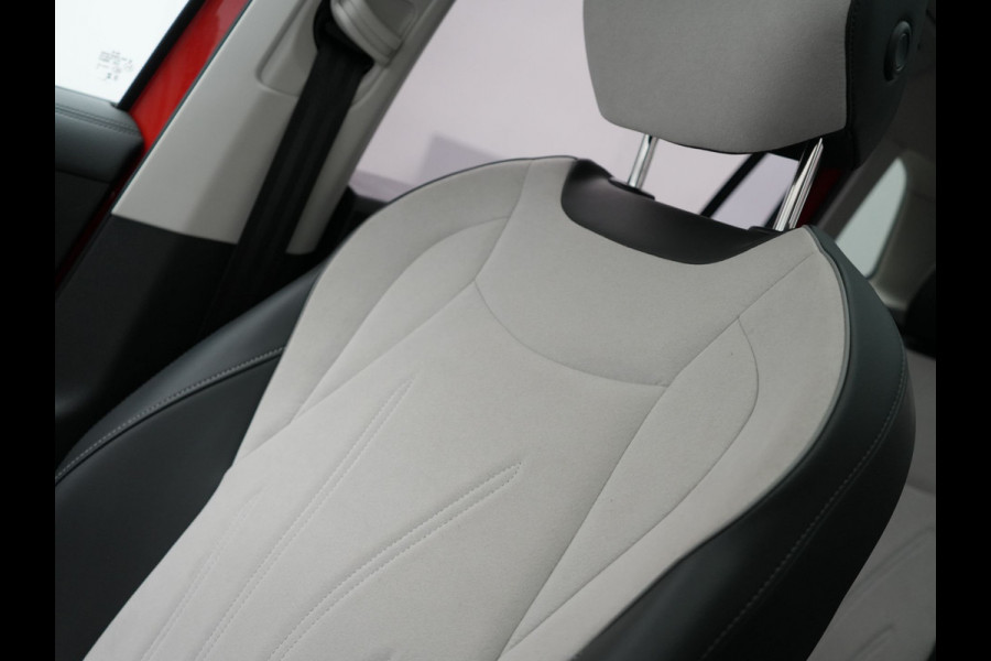 Volkswagen Tiguan 1.5 eHybrid Elegance 204pk Plug In Hybrid | Panodak | Trekhaak af Fabriek | Adaptive Cruise | Head Up | 360 Camera | Alcantara Sportstoelen Massage | 20"L.M | IQ Light | Keyless |