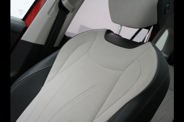 Volkswagen Tiguan 1.5 eHybrid Elegance 204pk Plug In Hybrid | Panodak | Trekhaak af Fabriek | Adaptive Cruise | Head Up | 360 Camera | Alcantara Sportstoelen Massage | 20"L.M | IQ Light | Keyless |