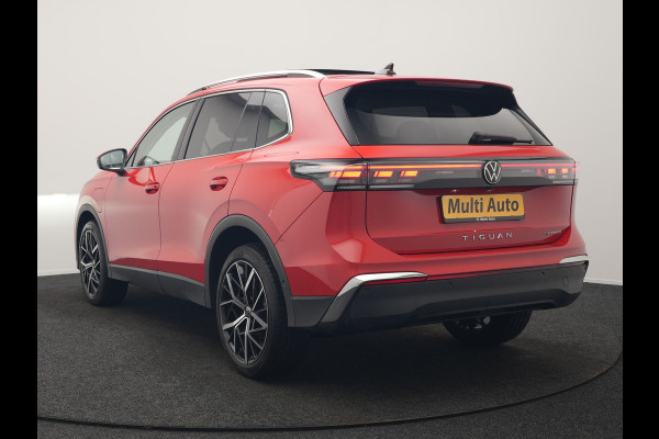 Volkswagen Tiguan 1.5 eHybrid Elegance 204pk Plug In Hybrid | Panodak | Trekhaak af Fabriek | Adaptive Cruise | Head Up | 360 Camera | Alcantara Sportstoelen Massage | 20"L.M | IQ Light | Keyless |