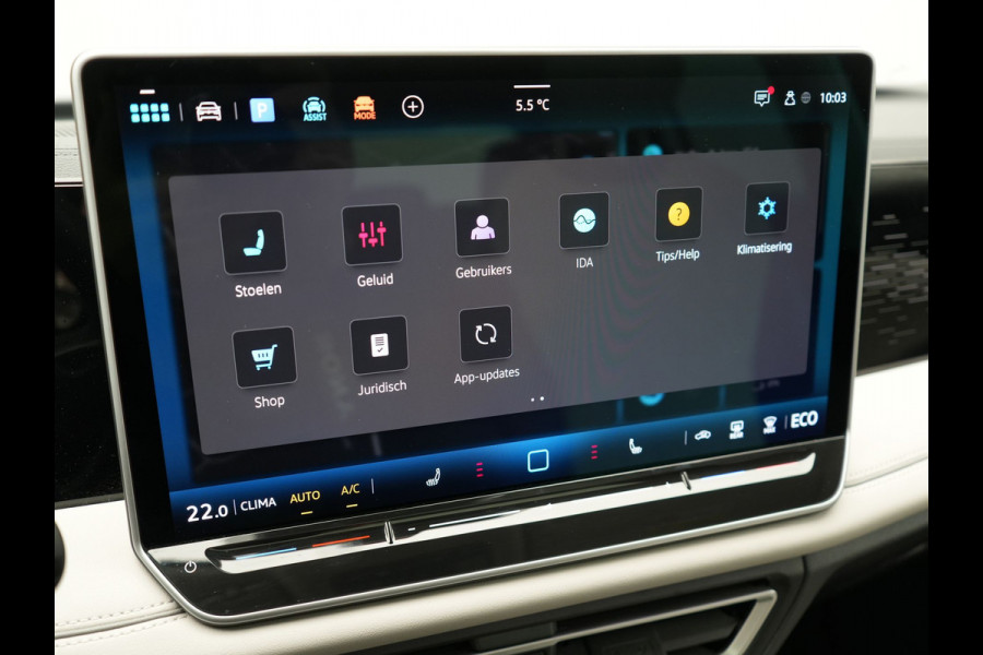 Volkswagen Tiguan 1.5 eHybrid Elegance 204pk Plug In Hybrid | Panodak | Trekhaak af Fabriek | Adaptive Cruise | Head Up | 360 Camera | Alcantara Sportstoelen Massage | 20"L.M | IQ Light | Keyless |