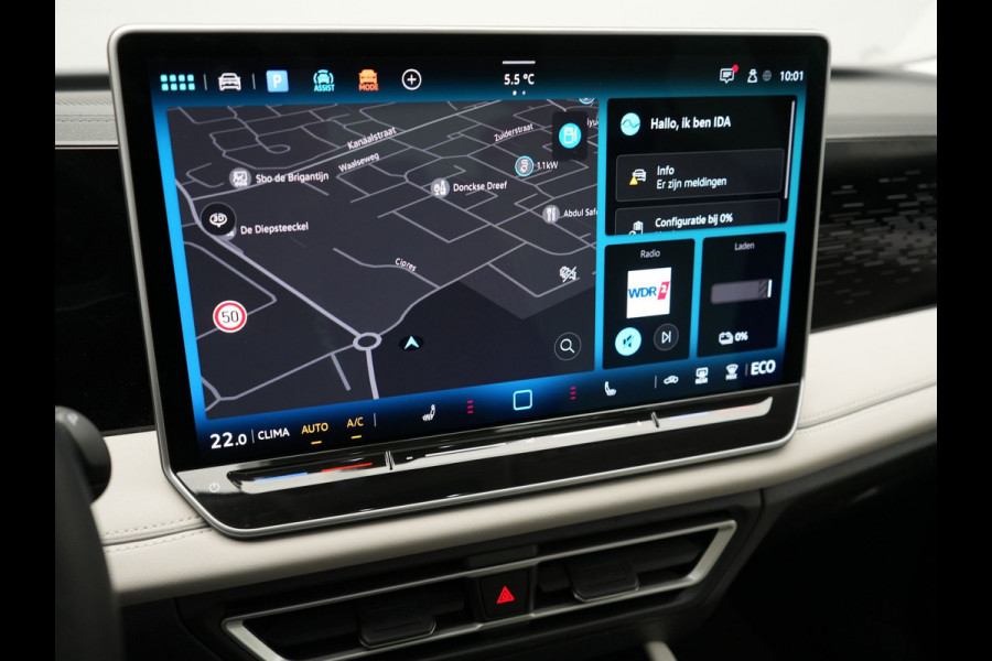 Volkswagen Tiguan 1.5 eHybrid Elegance 204pk Plug In Hybrid | Panodak | Trekhaak af Fabriek | Adaptive Cruise | Head Up | 360 Camera | Alcantara Sportstoelen Massage | 20"L.M | IQ Light | Keyless |