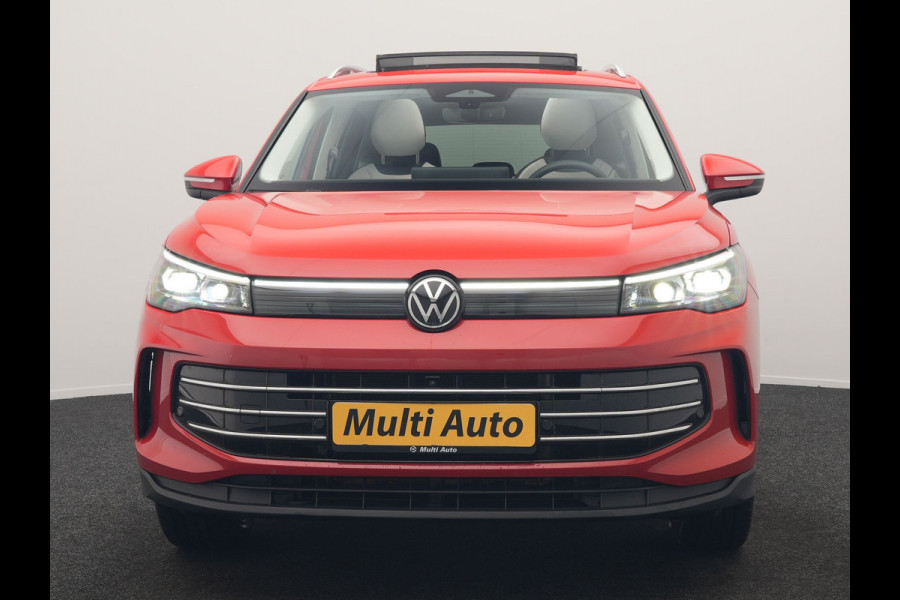 Volkswagen Tiguan 1.5 eHybrid Elegance 204pk Plug In Hybrid | Panodak | Trekhaak af Fabriek | Adaptive Cruise | Head Up | 360 Camera | Alcantara Sportstoelen Massage | 20"L.M | IQ Light | Keyless |