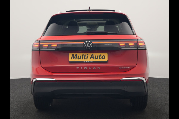 Volkswagen Tiguan 1.5 eHybrid Elegance 204pk Plug In Hybrid | Panodak | Trekhaak af Fabriek | Adaptive Cruise | Head Up | 360 Camera | Alcantara Sportstoelen Massage | 20"L.M | IQ Light | Keyless |