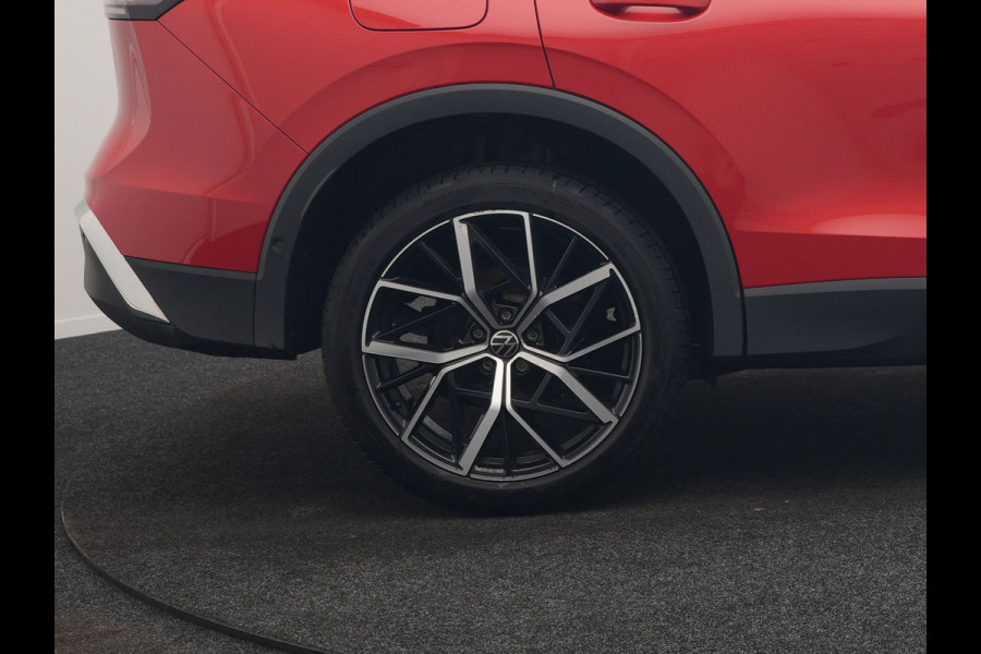 Volkswagen Tiguan 1.5 eHybrid Elegance 204pk Plug In Hybrid | Panodak | Trekhaak af Fabriek | Adaptive Cruise | Head Up | 360 Camera | Alcantara Sportstoelen Massage | 20"L.M | IQ Light | Keyless |