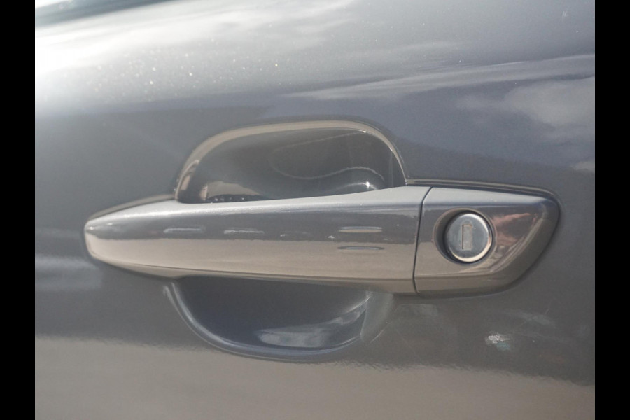 Peugeot e-2008 EV GT 54 kWh Keyless entry