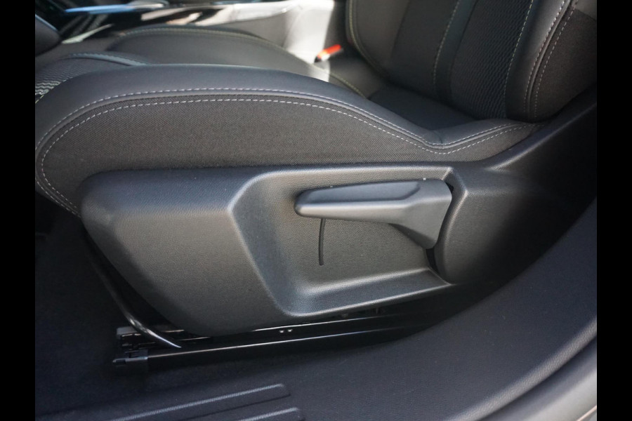 Peugeot e-2008 EV GT 54 kWh Keyless entry