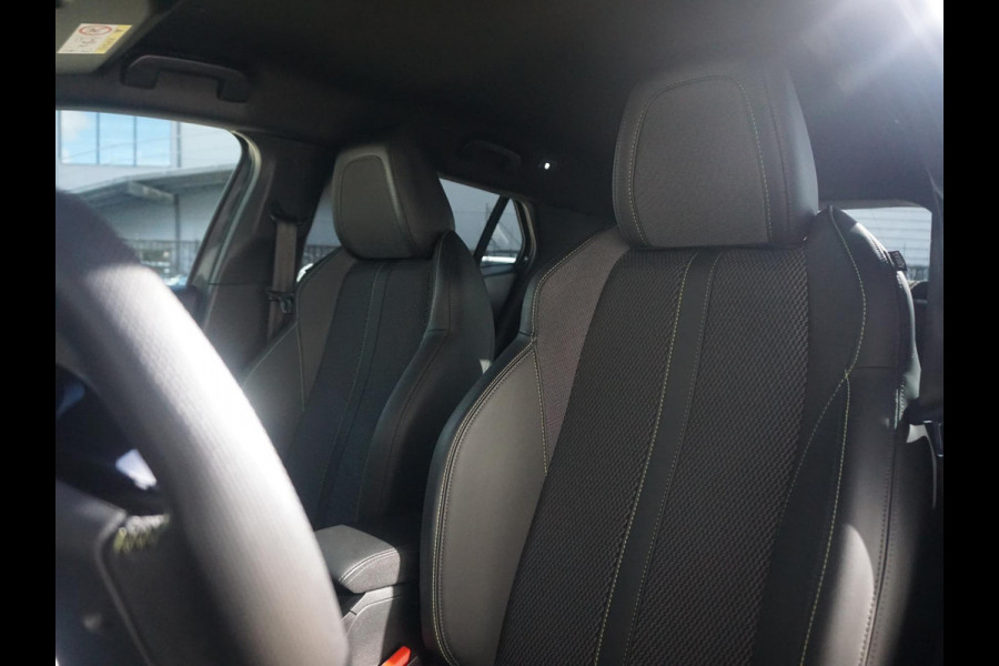 Peugeot e-2008 EV GT 54 kWh Keyless entry