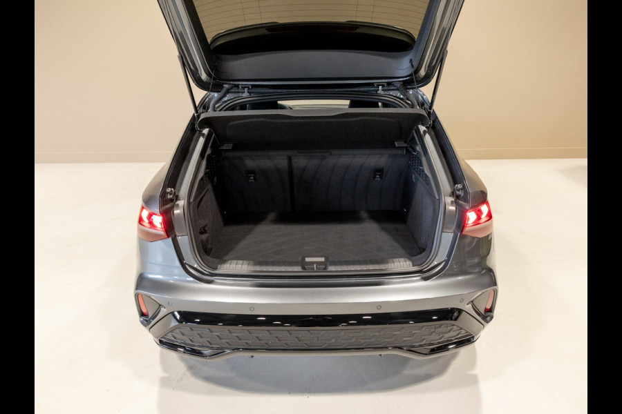Audi A3 Sportback 35 TFSI S edition / 150pk / Panorama dak / Sonos / Achteruitrij camera /