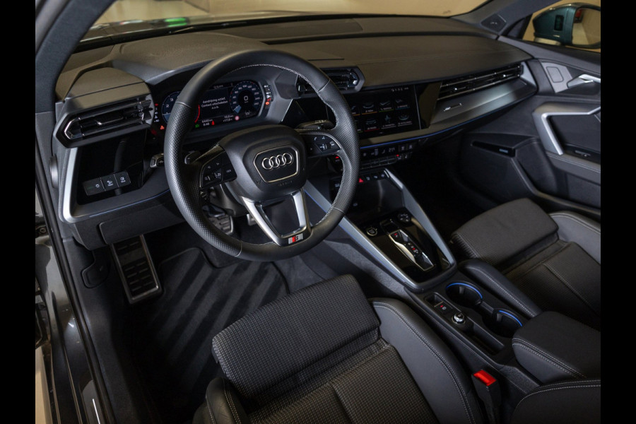 Audi A3 Sportback 35 TFSI S edition / 150pk / Panorama dak / Sonos / Achteruitrij camera /