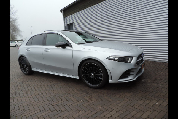 Mercedes-Benz A-Klasse 220 Launch Edition Premium Plus panorama dak sfeerlicht vol vol