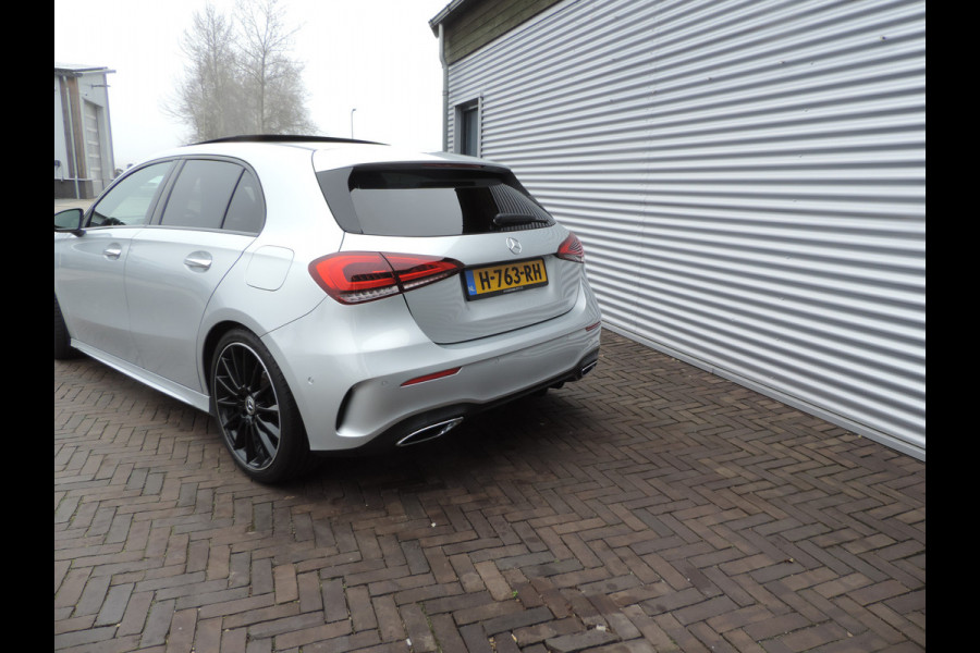 Mercedes-Benz A-Klasse 220 Launch Edition Premium Plus panorama dak sfeerlicht vol vol