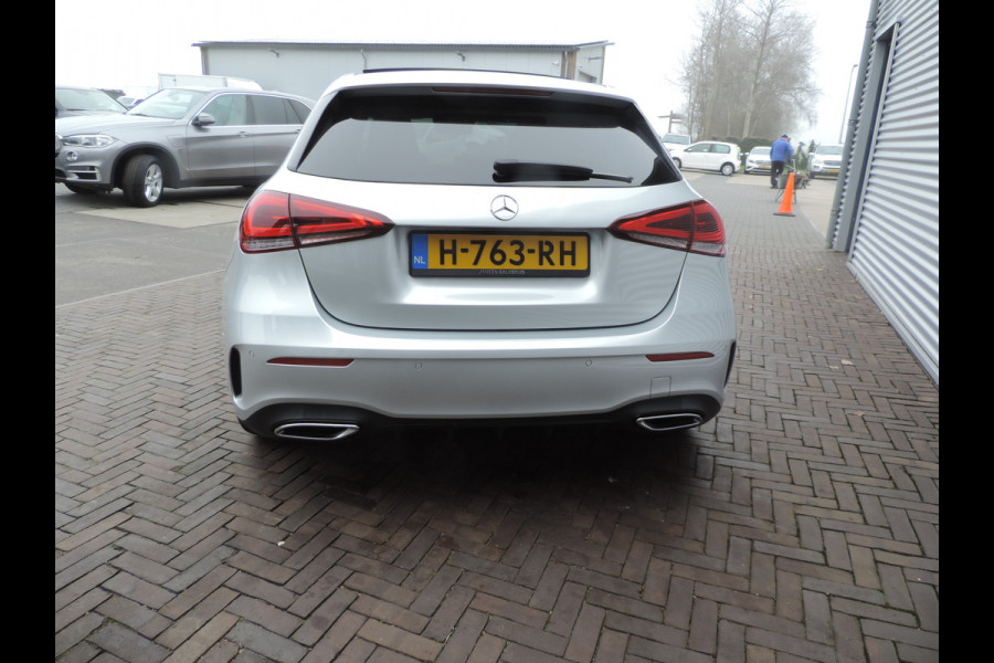 Mercedes-Benz A-Klasse 220 Launch Edition Premium Plus panorama dak sfeerlicht vol vol