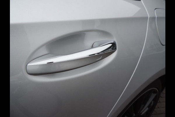 Mercedes-Benz A-Klasse 220 Launch Edition Premium Plus panorama dak sfeerlicht vol vol