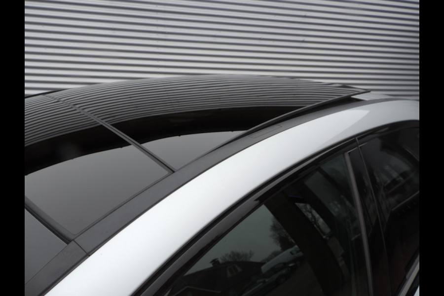 Mercedes-Benz A-Klasse 220 Launch Edition Premium Plus panorama dak sfeerlicht vol vol