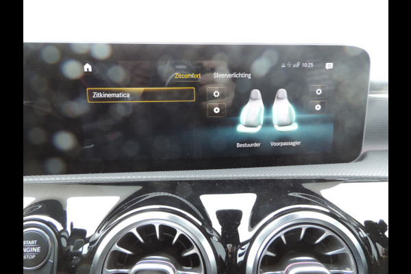 Mercedes-Benz A-Klasse 220 Launch Edition Premium Plus panorama dak sfeerlicht vol vol