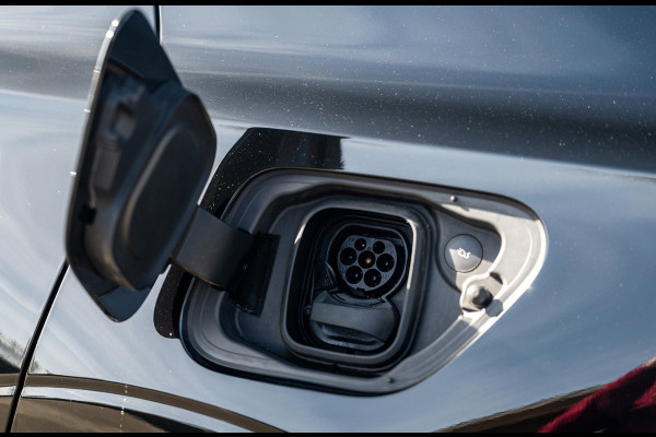 Polestar 2 Long Range Dual Motor Launch Edition 78kWh SOH 92% I BTW I 360 Camera I Luxe leder I Panoramadak I Performance Pack