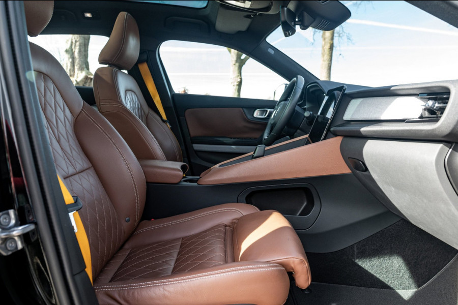 Polestar 2 Long Range Dual Motor Launch Edition 78kWh SOH 92% I BTW I 360 Camera I Luxe leder I Panoramadak I Performance Pack