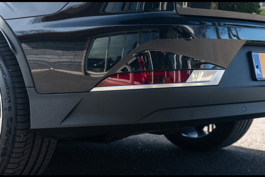 Polestar 2 Long Range Dual Motor Launch Edition 78kWh SOH 92% I BTW I 360 Camera I Luxe leder I Panoramadak I Performance Pack