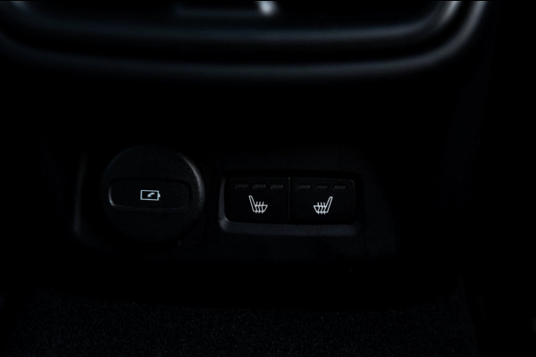 Polestar 2 Long Range Dual Motor Launch Edition 78kWh SOH 92% I BTW I 360 Camera I Luxe leder I Panoramadak I Performance Pack