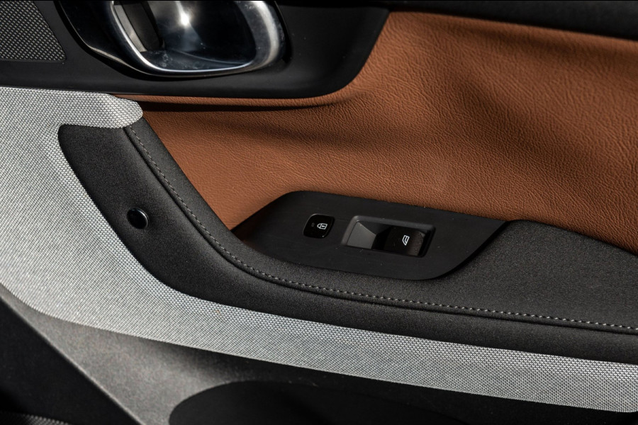 Polestar 2 Long Range Dual Motor Launch Edition 78kWh SOH 92% I BTW I 360 Camera I Luxe leder I Panoramadak I Performance Pack